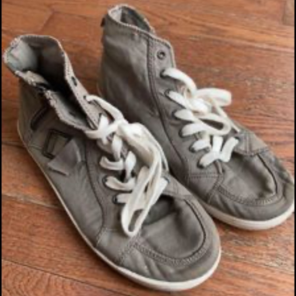 Roxy green sage shoes